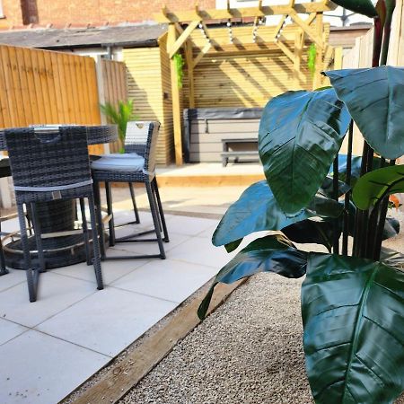 Xxhot Tubxx 4Bed Semi, Sleeps 8, 2 Bathrooms 黑潭 外观 照片