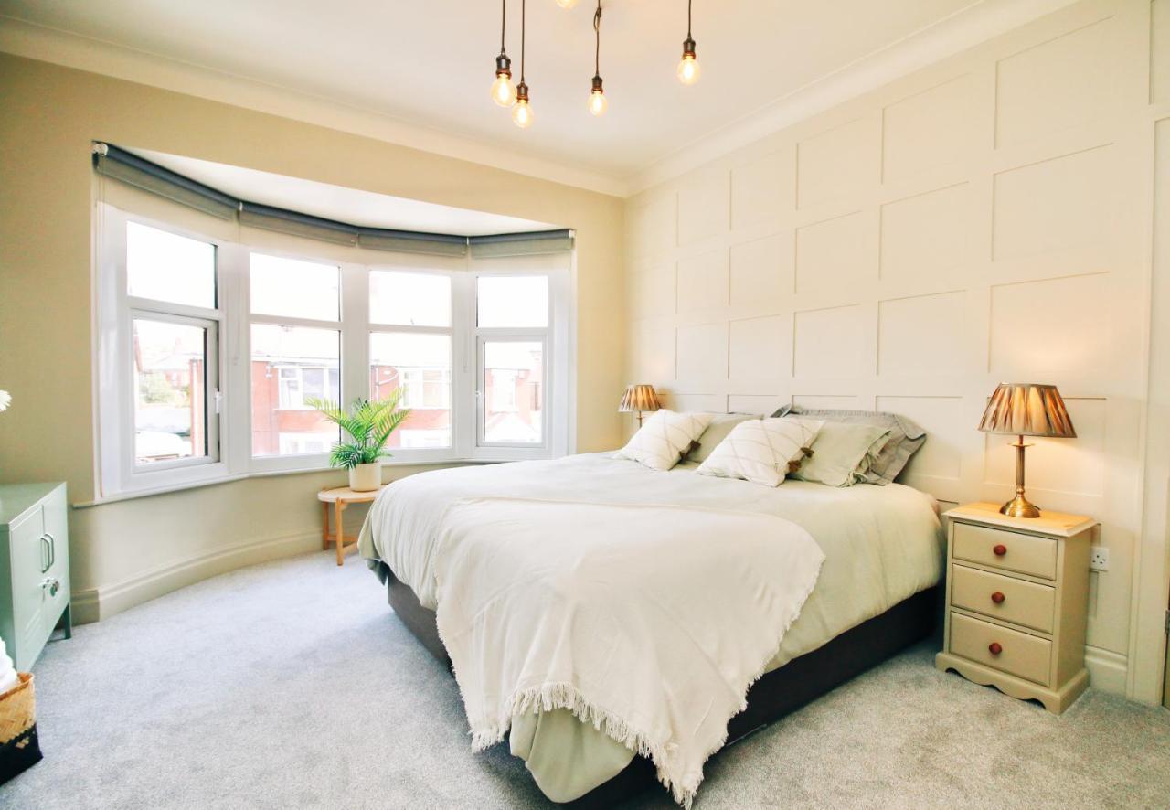 Xxhot Tubxx 4Bed Semi, Sleeps 8, 2 Bathrooms 黑潭 外观 照片