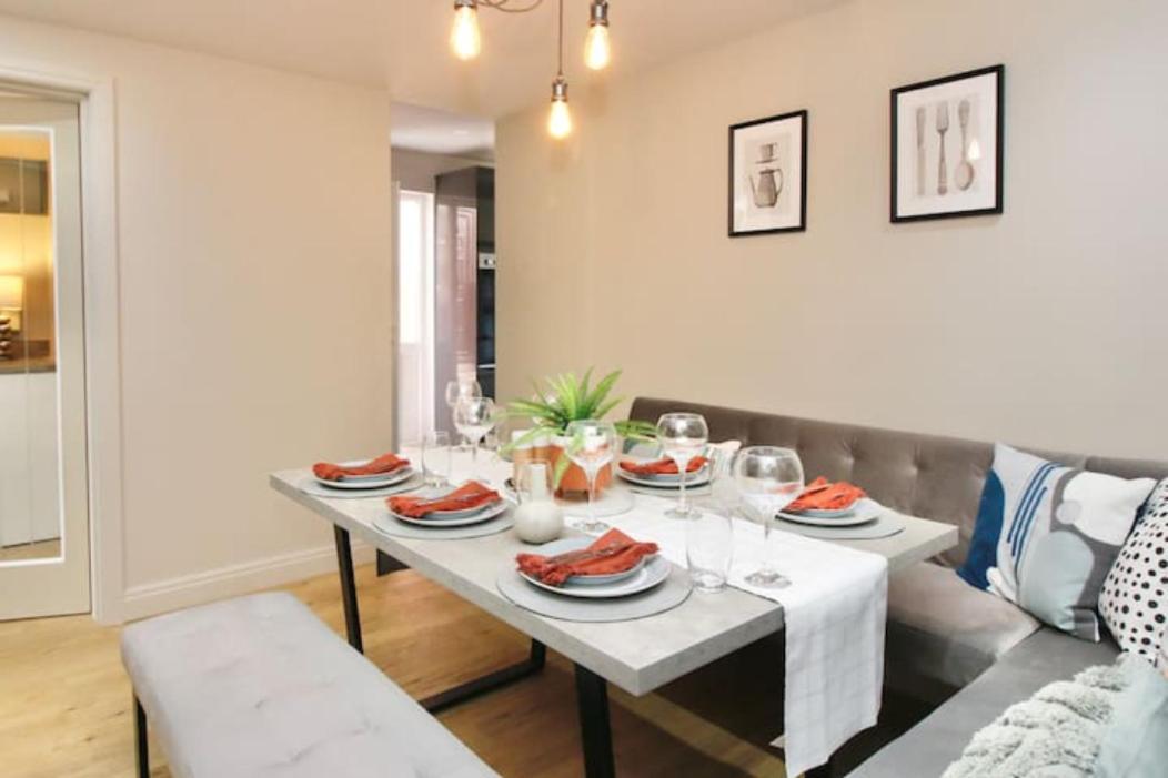 Xxhot Tubxx 4Bed Semi, Sleeps 8, 2 Bathrooms 黑潭 外观 照片